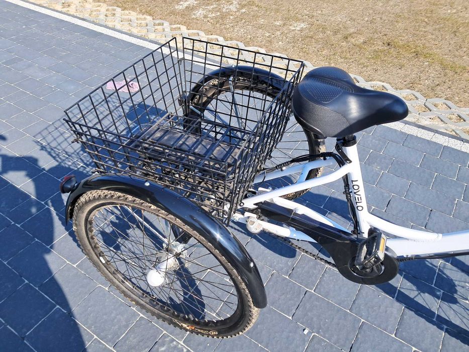 Rower elektryczny trójkołowy z dużym koszem