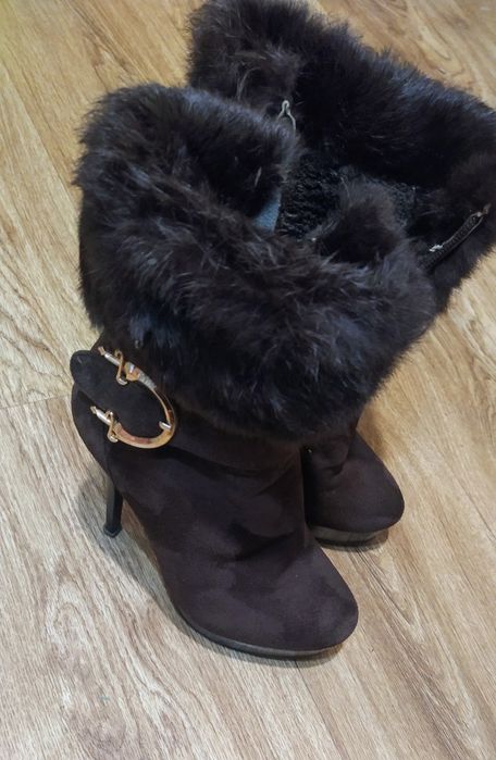 Продам зимові ботинки