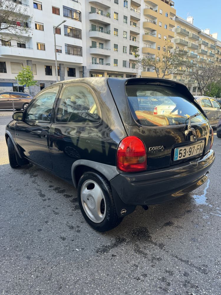 Opel Corsa B - 5 Lugares