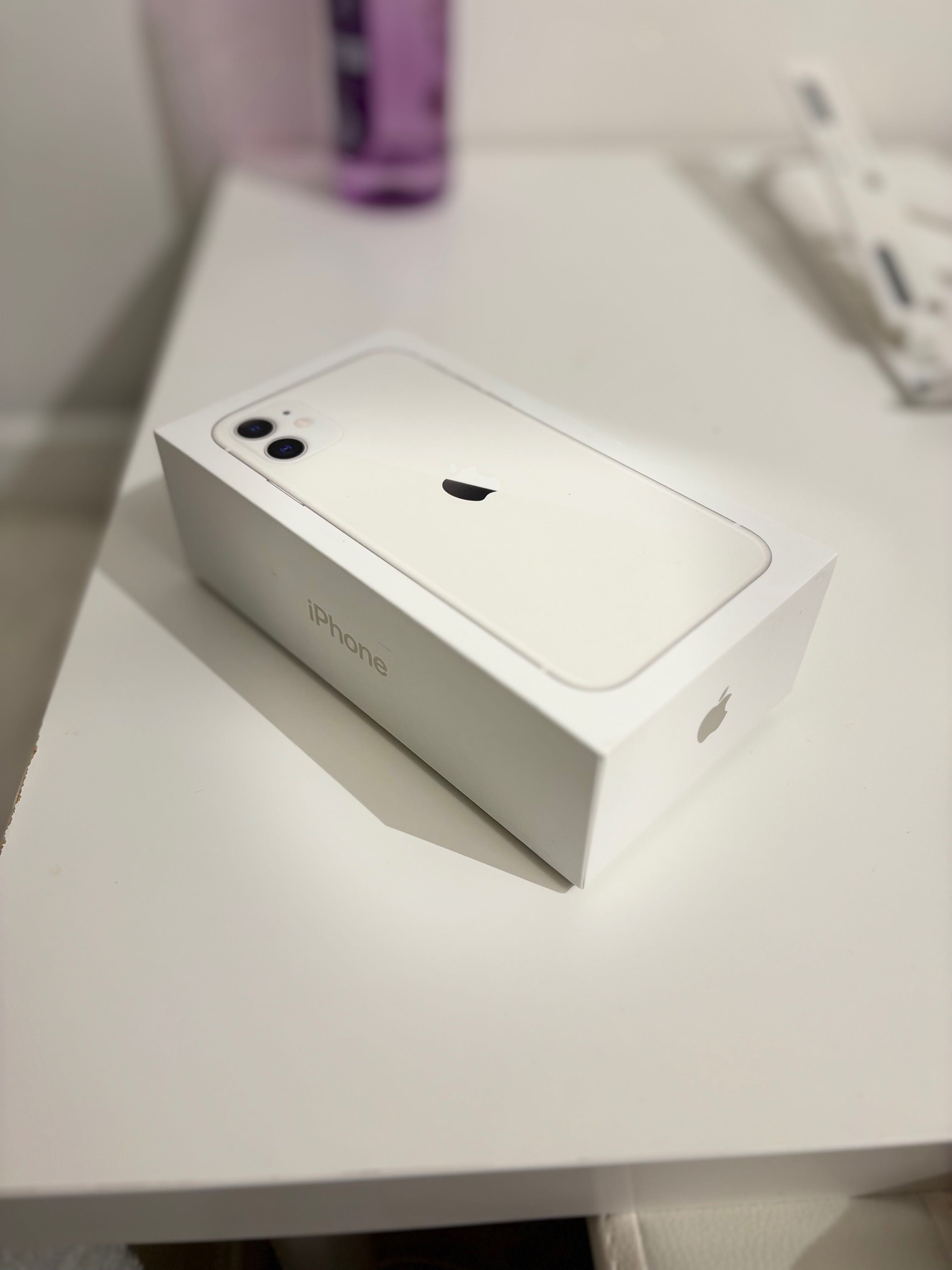 iPhone 11 128GB Branco