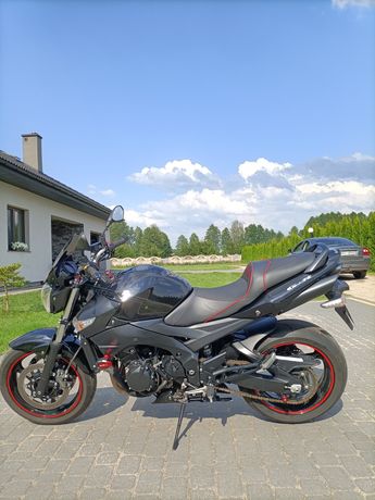 Suzuki GSR 600 rok 2007