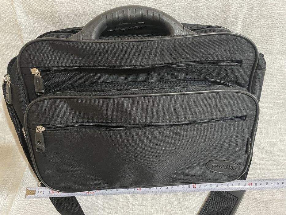 2  барсетки -сумки в комплекте больше и меньше