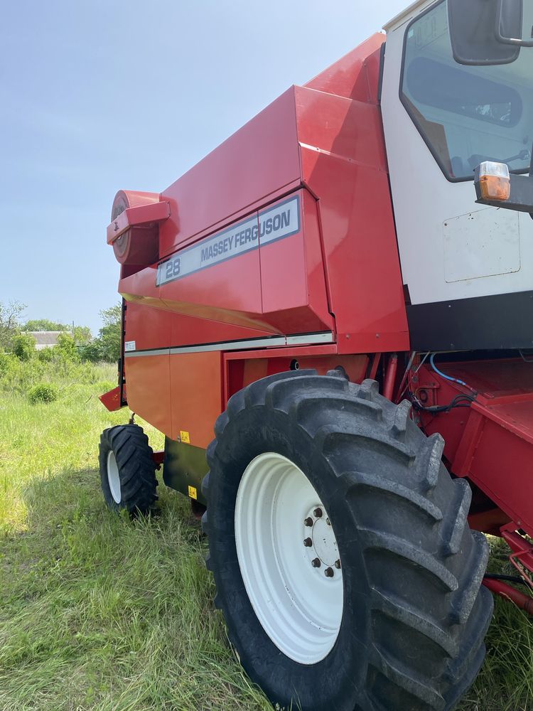 Комбайн зернозбиралний MASSEY FERGUSON 28/SAMPO 2075