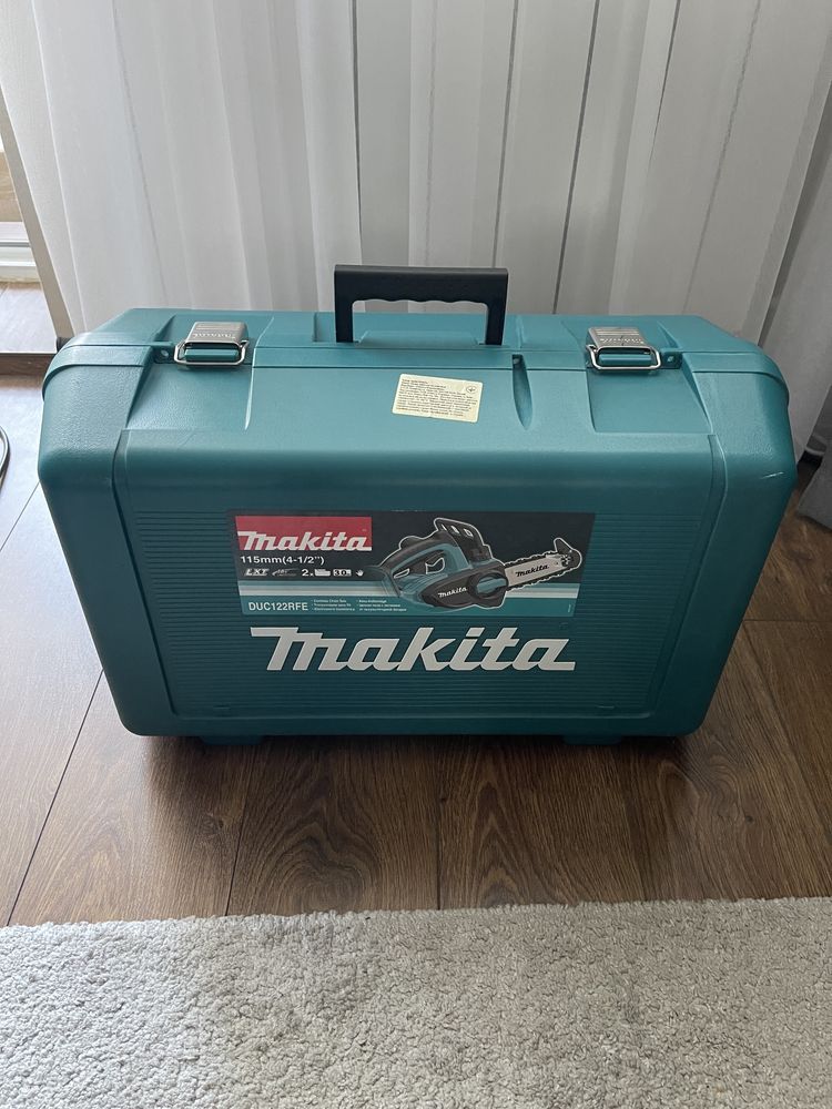 Акумуляторна пила Makita DUC122RFE