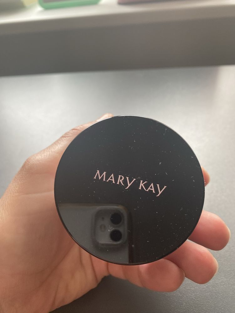 Пудра мінеральна Mary Kay