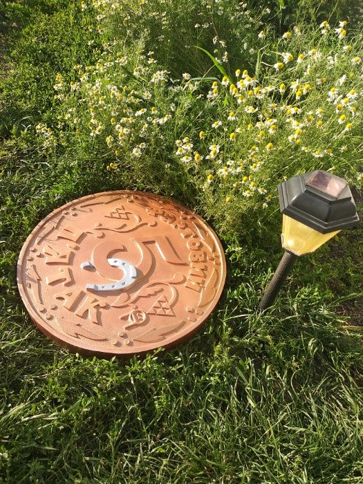 Садова фігура. Садова монета «ФАРТОВИЙ П’ЯТАК». Бетонна монета. Арт