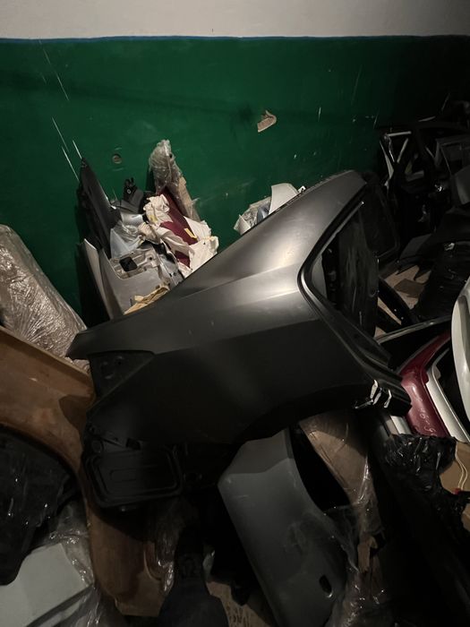 Крило задне праве toyota corolla e16