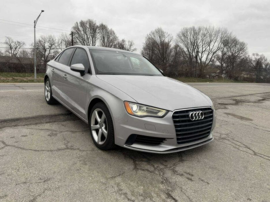 Audi A3      2015