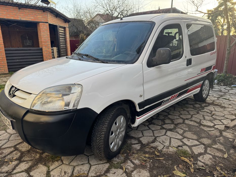 Peugeot Partner оригінальний пасажир