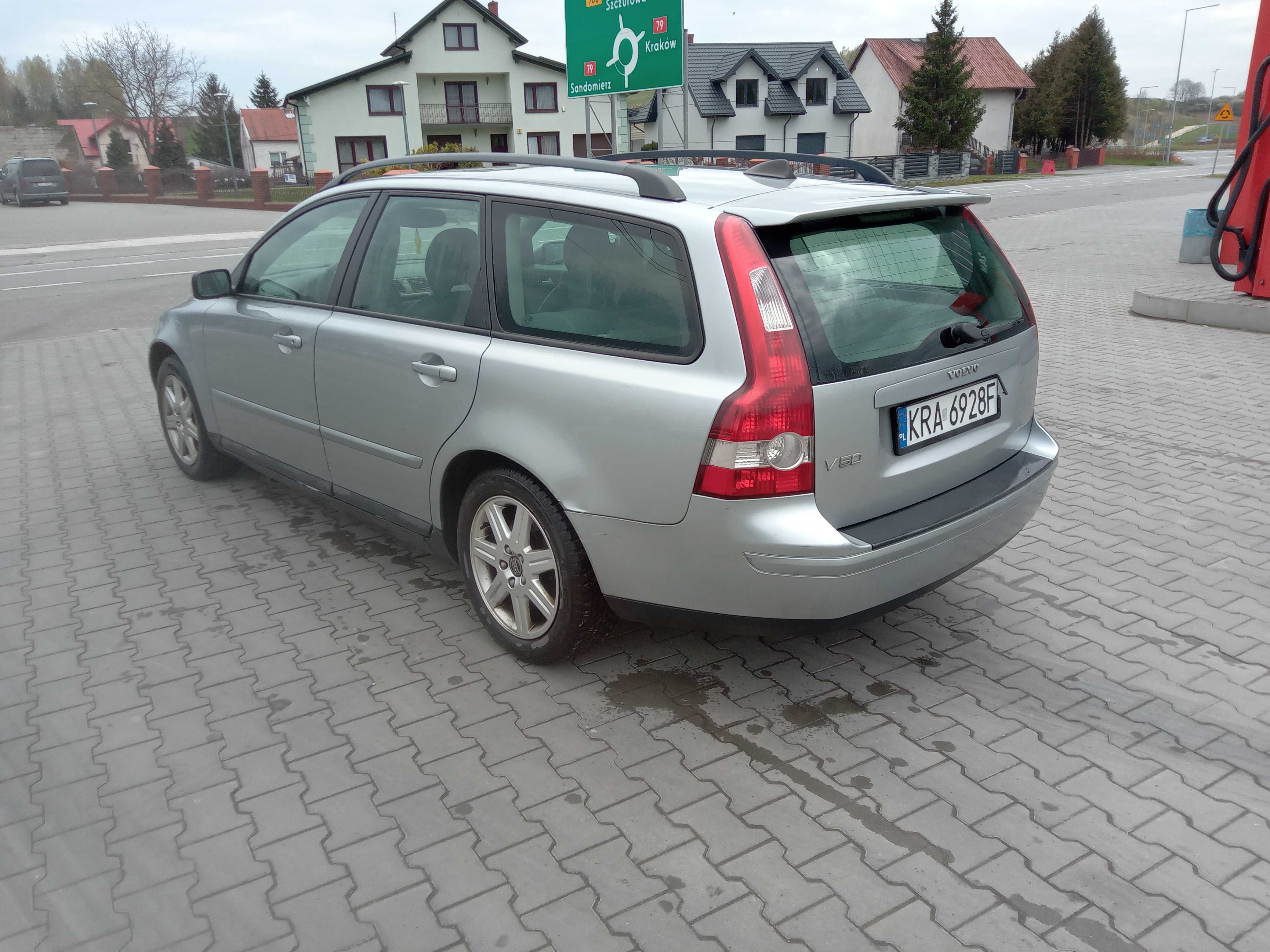 Volvo V50 1.8i z 2005 roku skóra długie opłaty