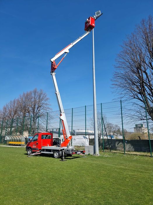 Podnośnik Koszowy , Zwyżka 20 m . Usługi - Wynajem