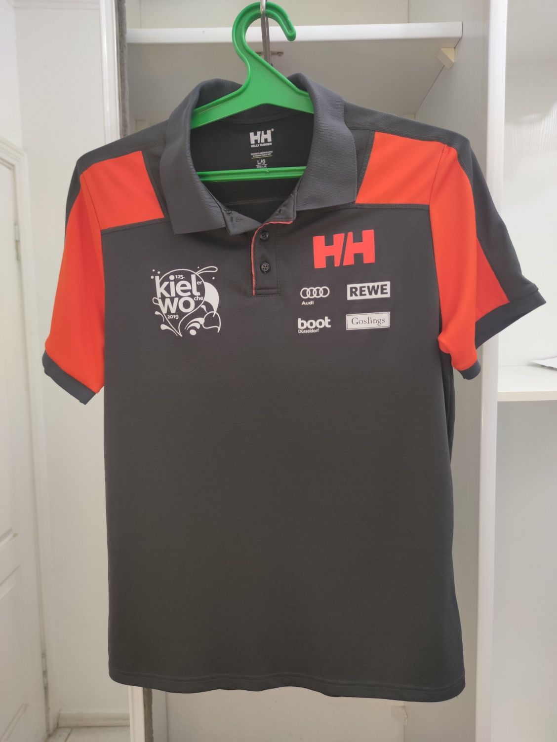 Футболка Helly Hansen H/H