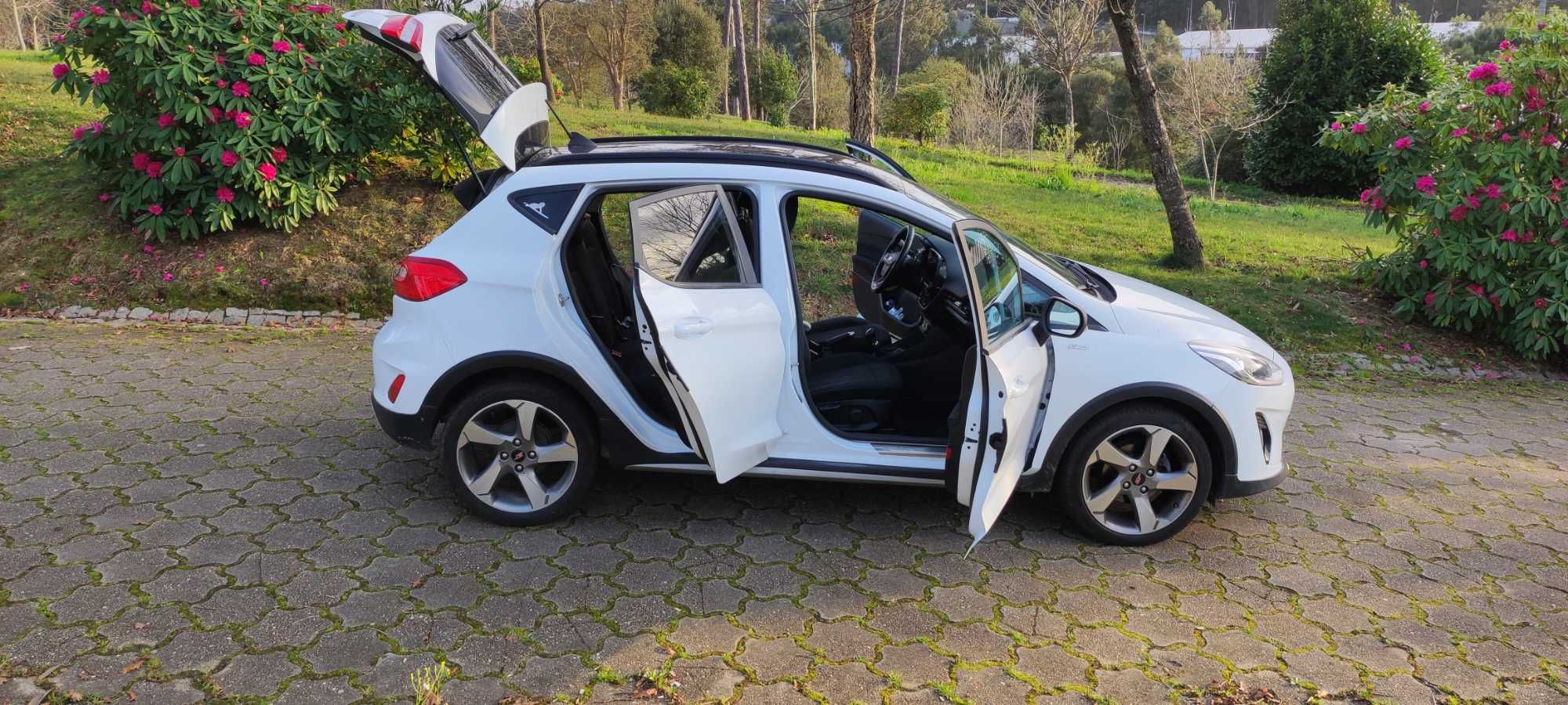 Ford Fiesta Active + 1.0 Ecoboost
