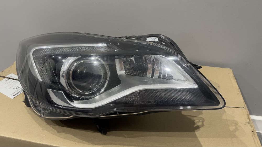 Reflektor lampa Bi-xenon prawy skrętny oryginał Opel Insignia