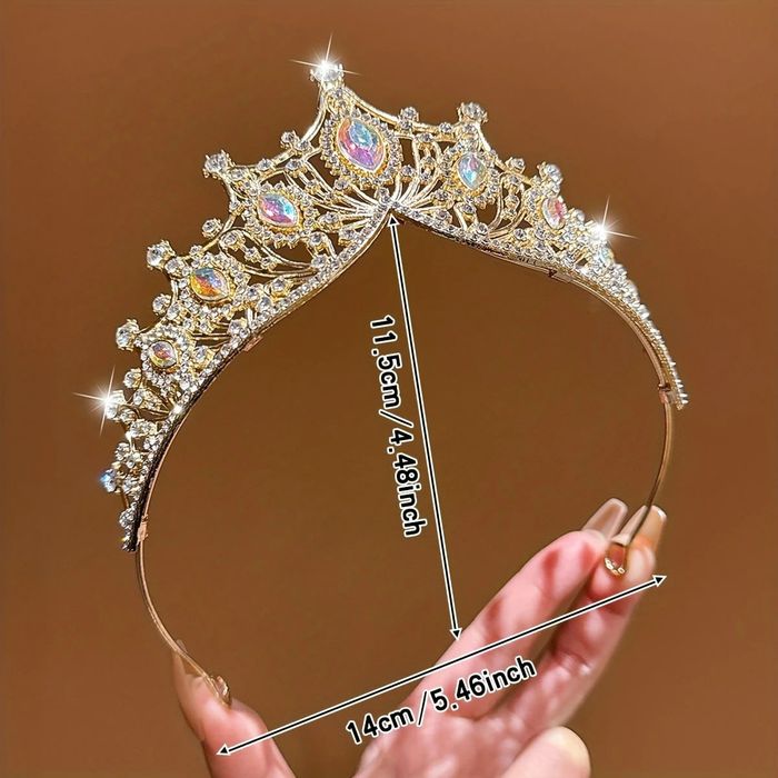 Діадема чарівна в золотому кольорі з кольоровими каменями