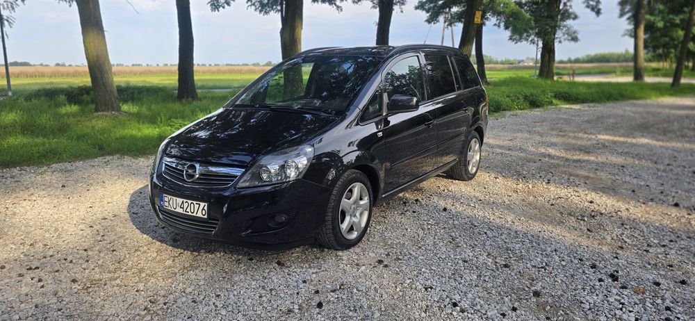 Sprzedam Opel Zafira B 1.8 Ben/Gaz z 2011r