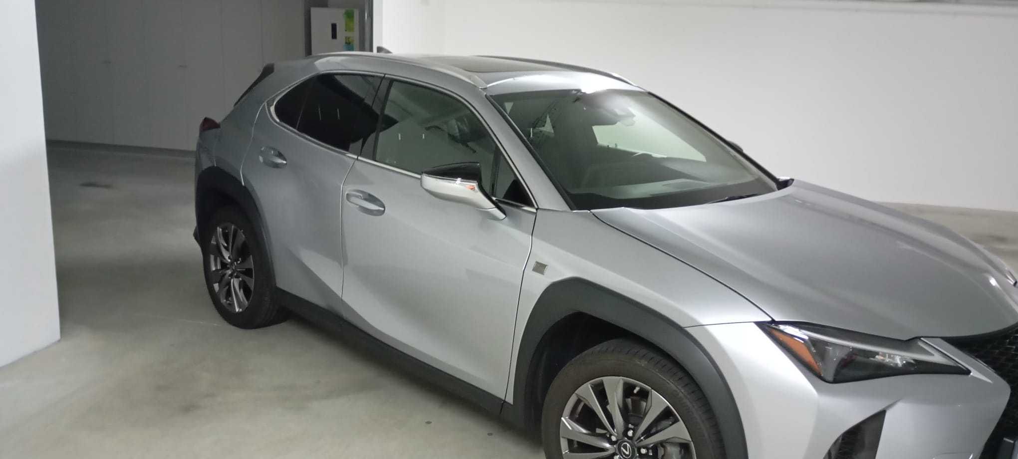 Lexus UX250h com garantia