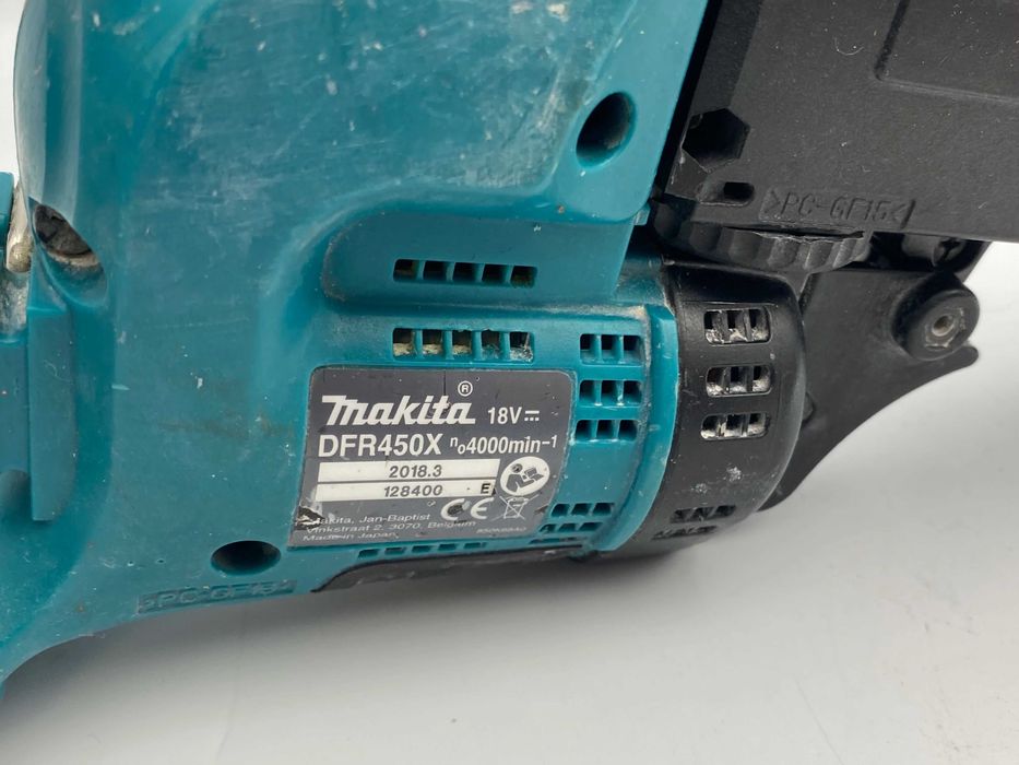 Wkrętarka taśmowa Makita DFR450X