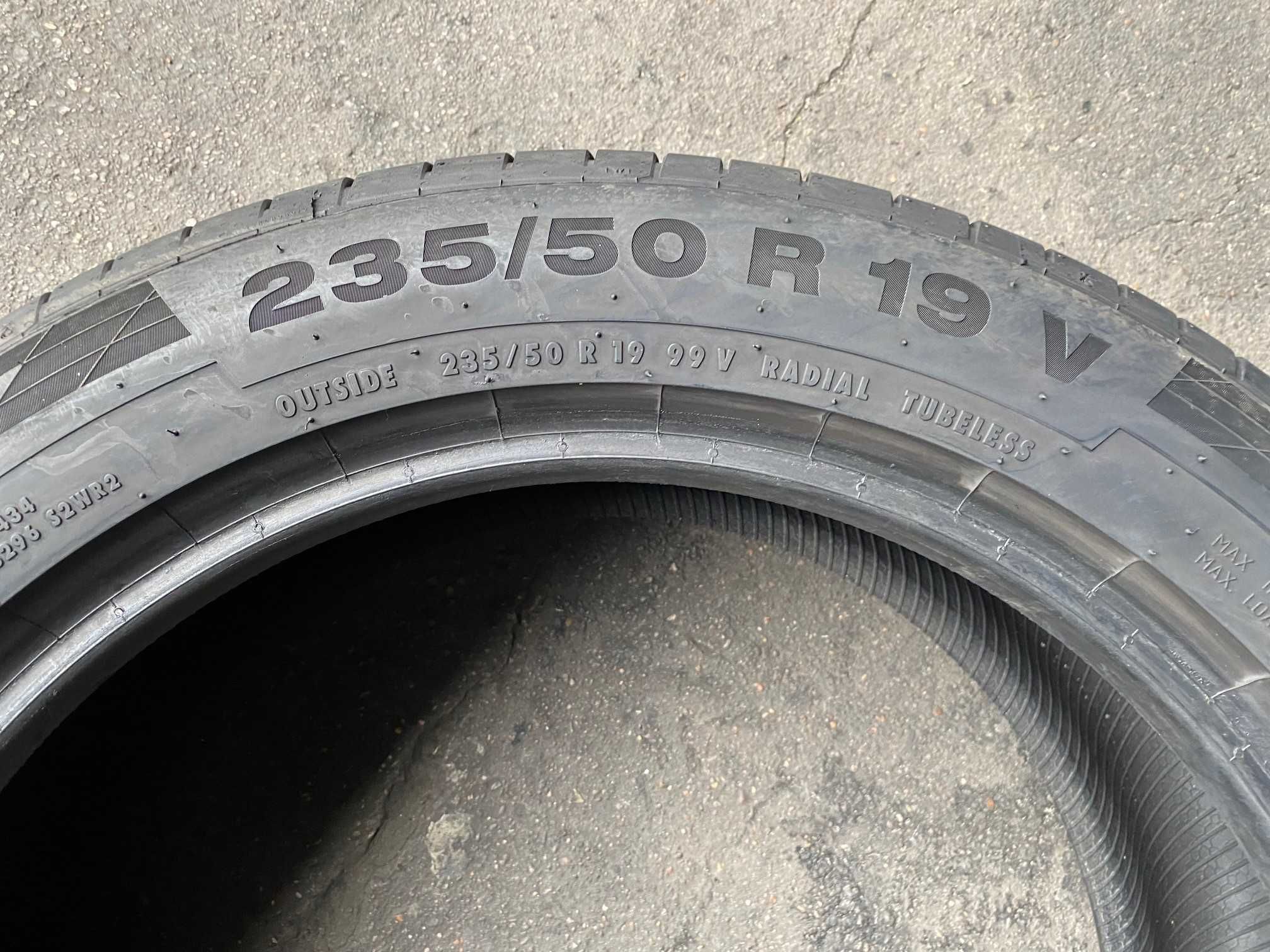 Opona Continental 235/50R19