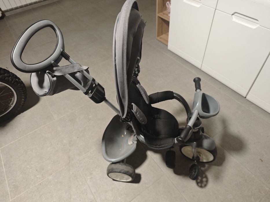 Triciclo infantil em muito bom estado