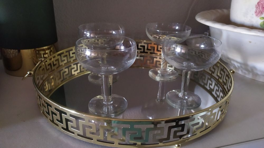 Coleção antiga de 4 taças de champanhe