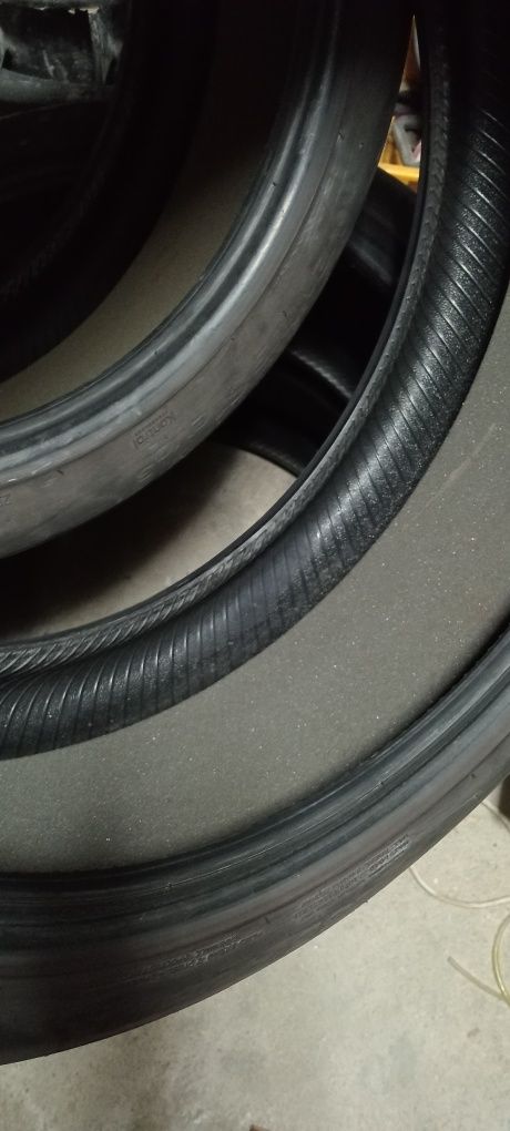 Pneus hankook 235/ 40/ 19