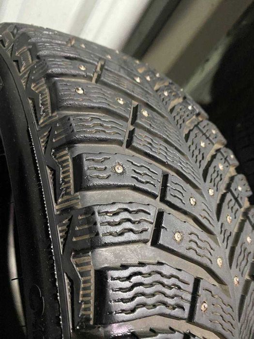 Шини зимові шиповані Michelin 195/65 R15 95T XL 4шт.