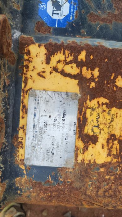 Młot wyburzeniowy Soosan SQ20 130KG młot do minikoparki mini koparka