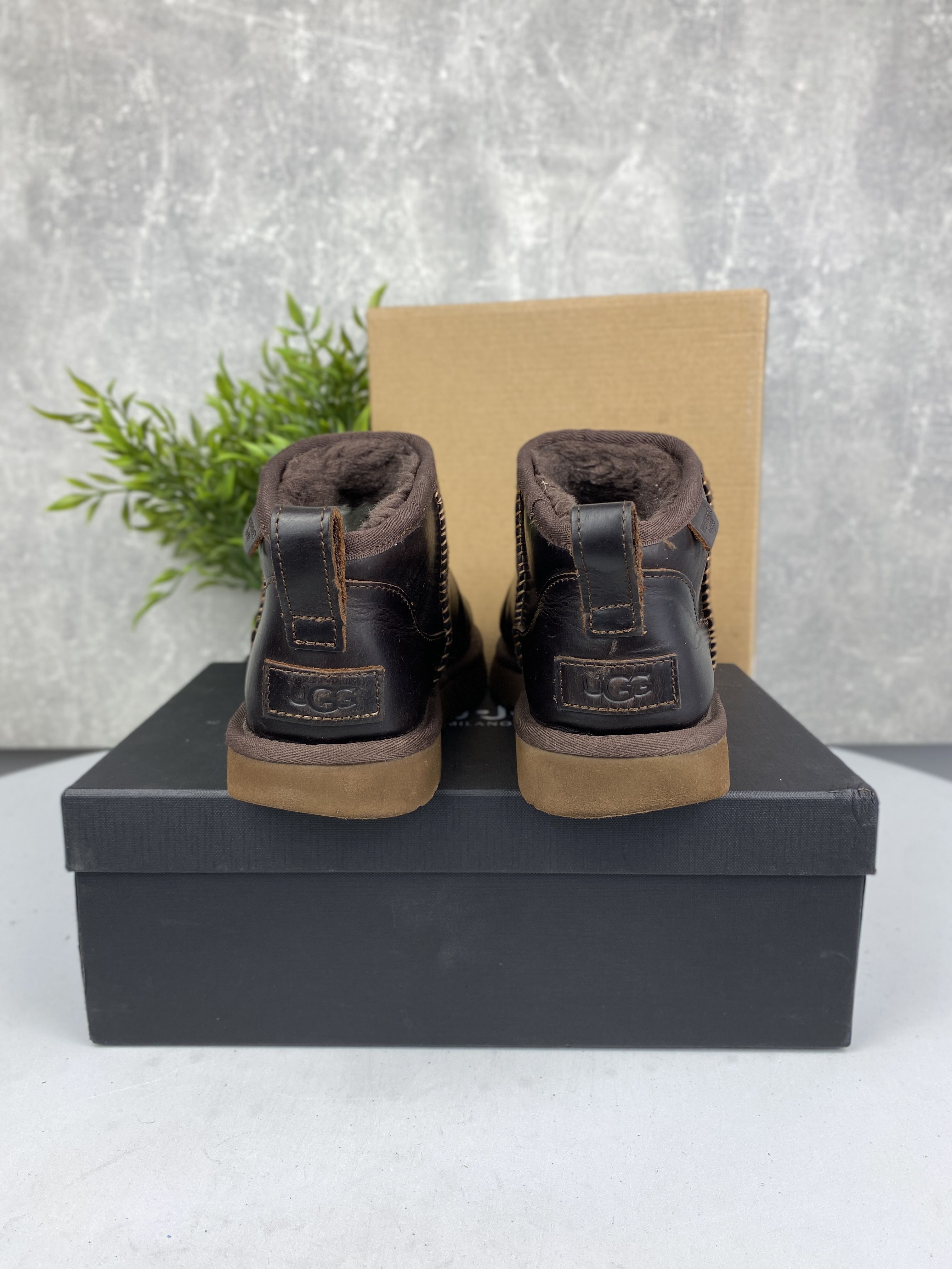 Bardzo dobre / buty / Ugg / Classic Ultra Mini Lthr Regen / r. 38 n159
