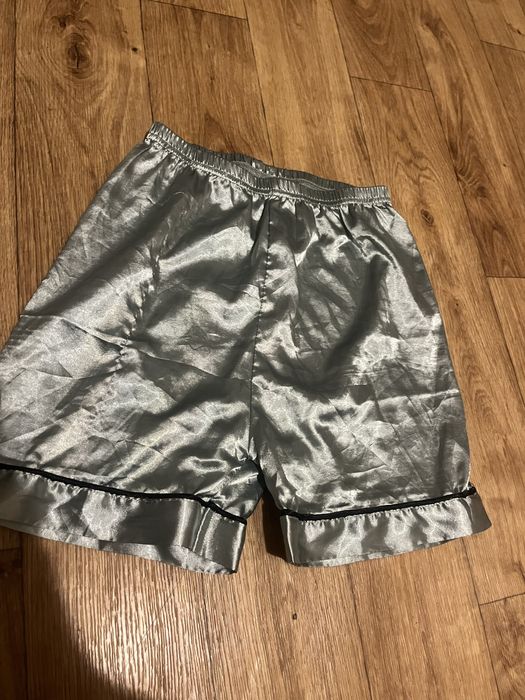 Піжамка шелкова vs вікторія сікрет шикарний стан