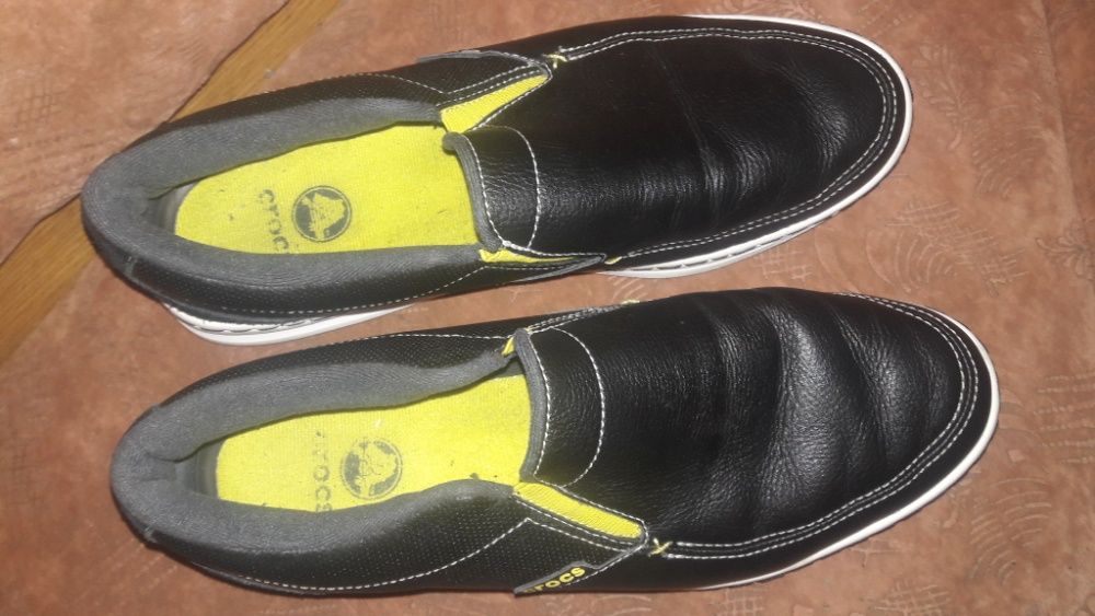 Crocs - кожанные мокасины, слипоны, туфли