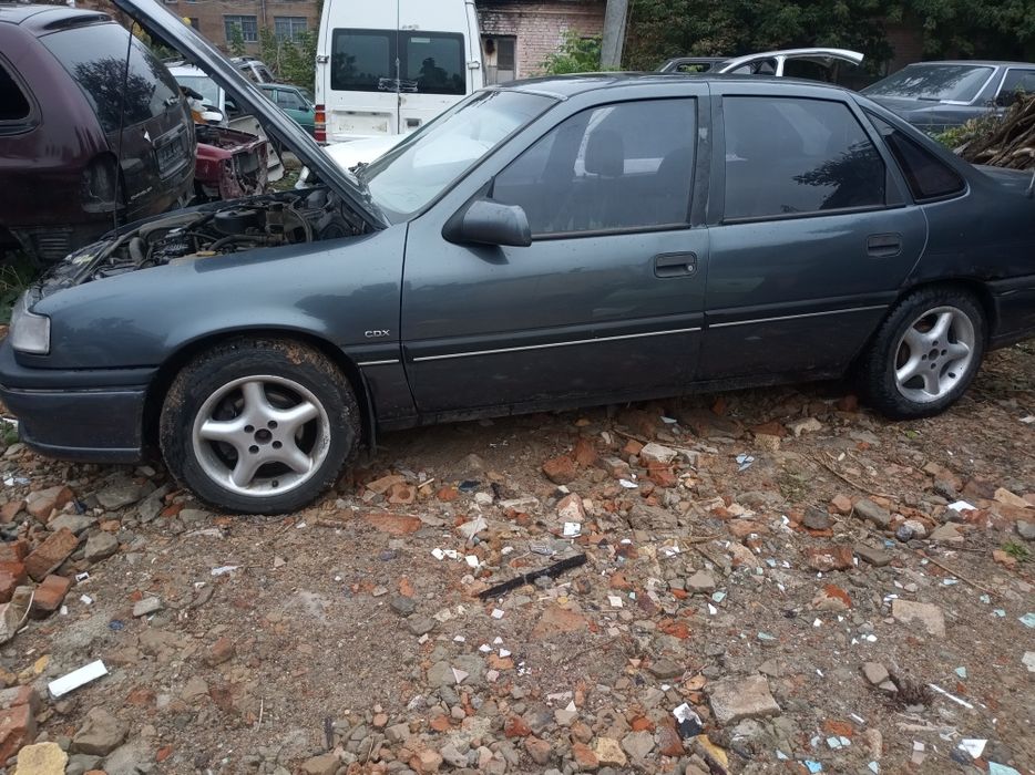 Запчастини до Opel Vectra A  (1989-1995) 1.6-20 бензин, 1.7 турбодизел