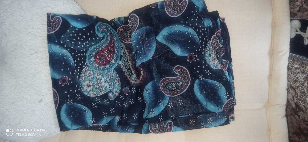 Vendo echarpes  novas