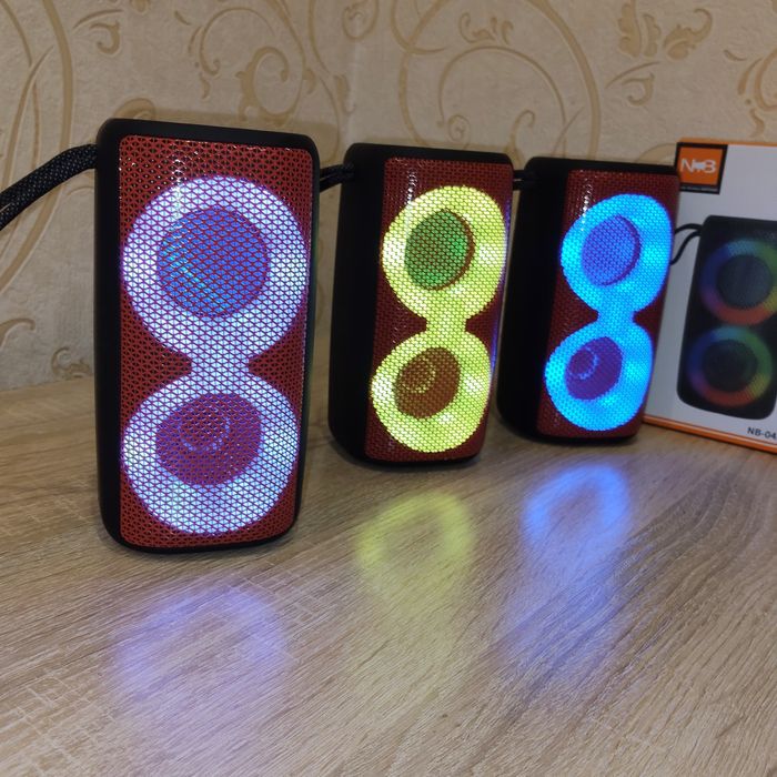 Мощная блютуз колонка с подсветкой и FM радио