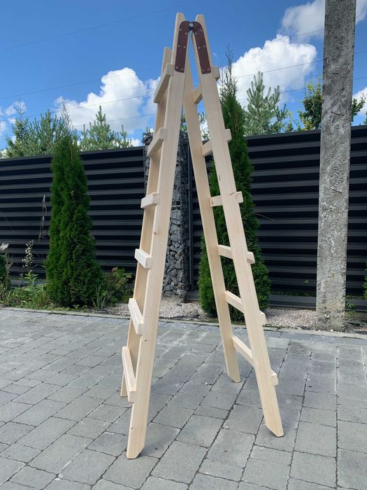 Драбина - стримянка (дерев'яна) ходуля