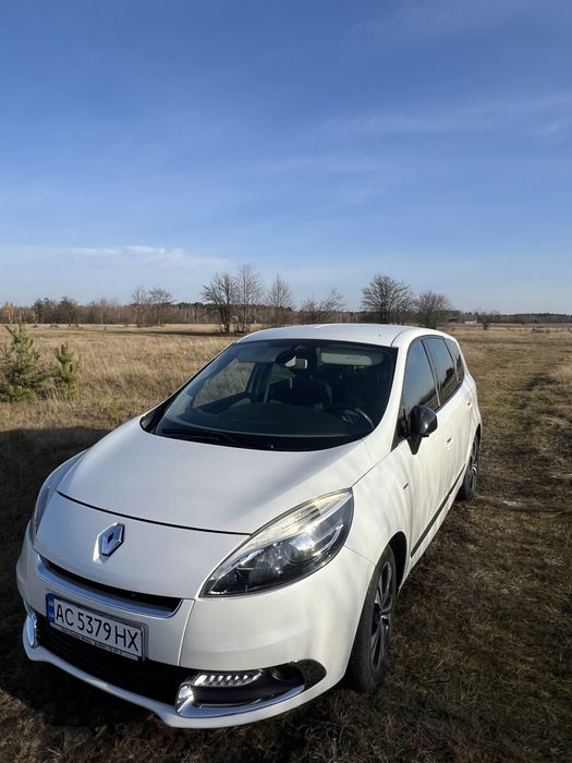 Рено Сценік з європи