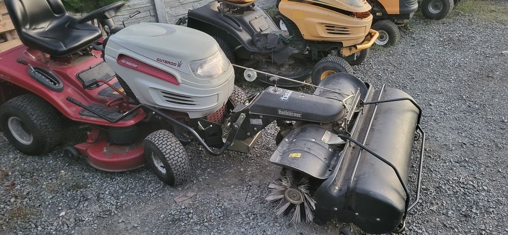 Gudbrod traktorek kosiarka kawasaki v2 szczotka zamiatarka kosz