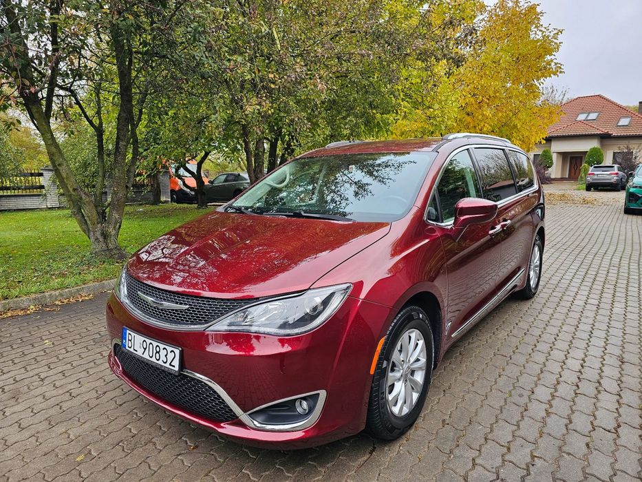 Chrysler Pacifica Chrysler Pacifica Touring L Plus 8- osobowa F-vat 23% 50 aut