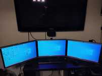 3x Monitor HP Compaq LA2405x 24" 1920x1200 z uchwytem simracing