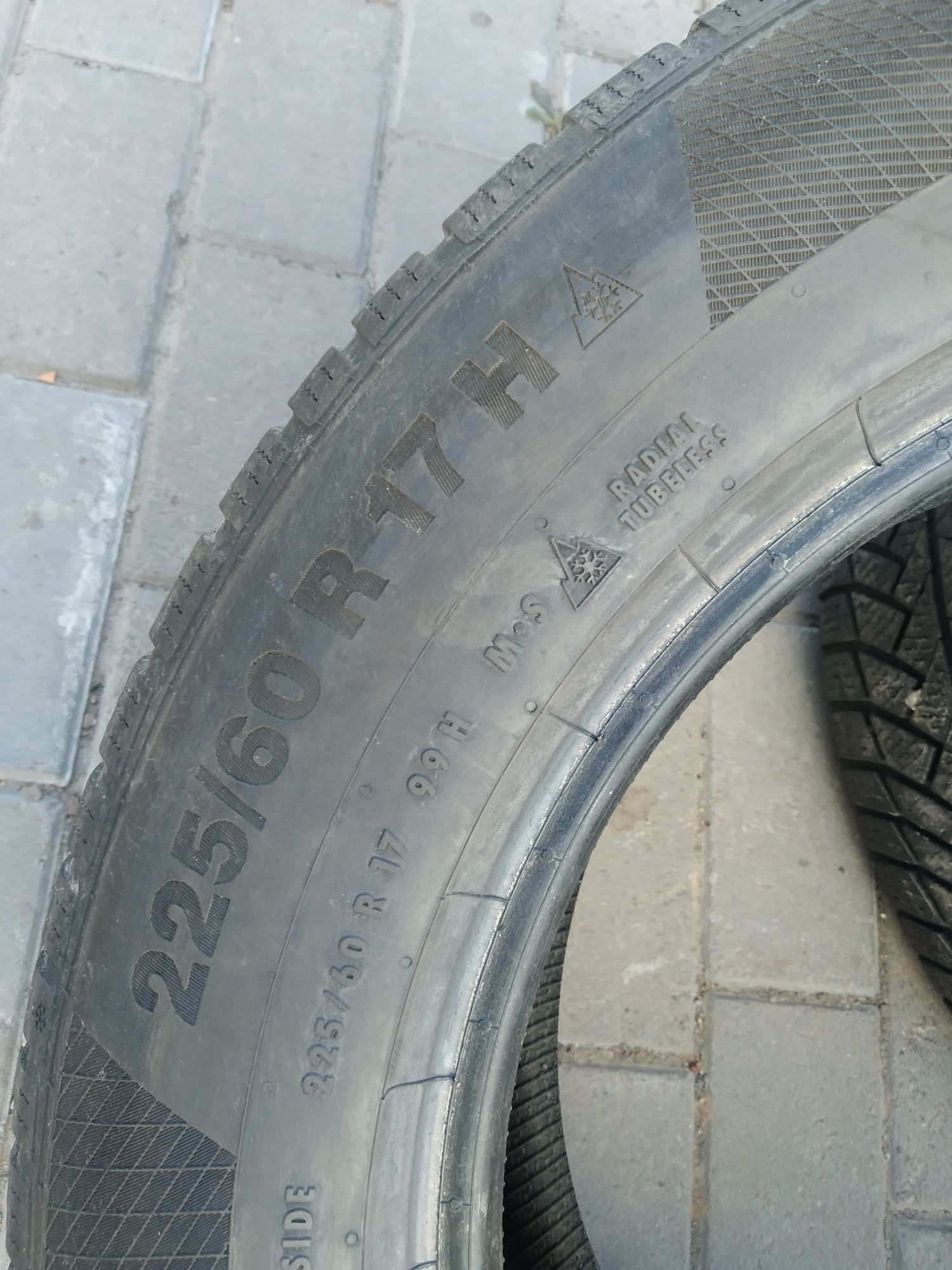 Гума Continental,зима 225/60 R17.