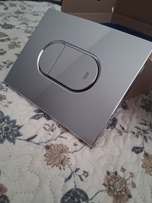 Przycisk GROHE srebrny chrom