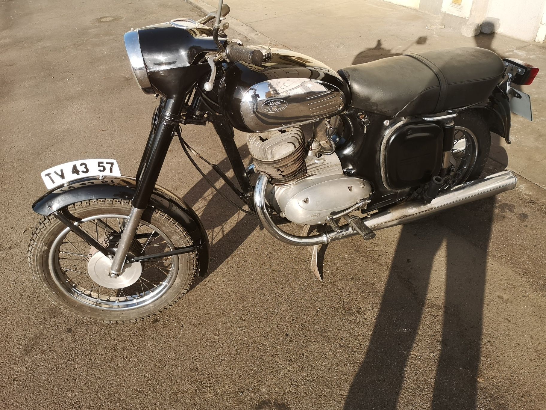 Mota Jawa 250 impecavel