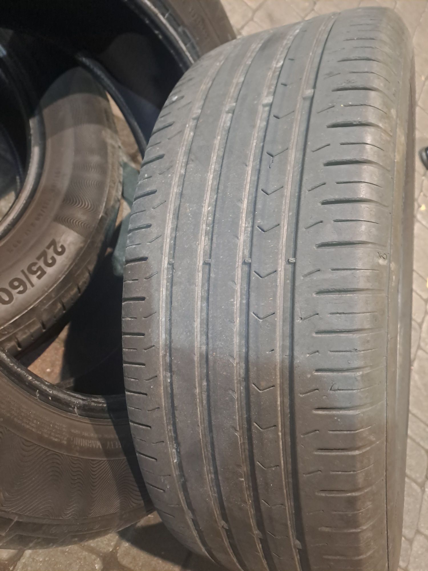 Літні шини Continental 225/60 r17