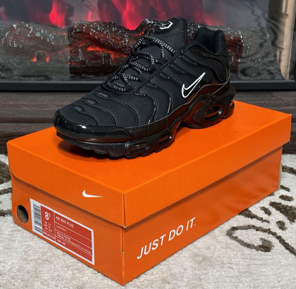 Кросівки  чорні Nike Air Mac TN Plus Black White