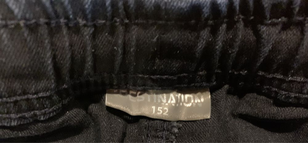 Spodnie jeans r. 152 Nowe