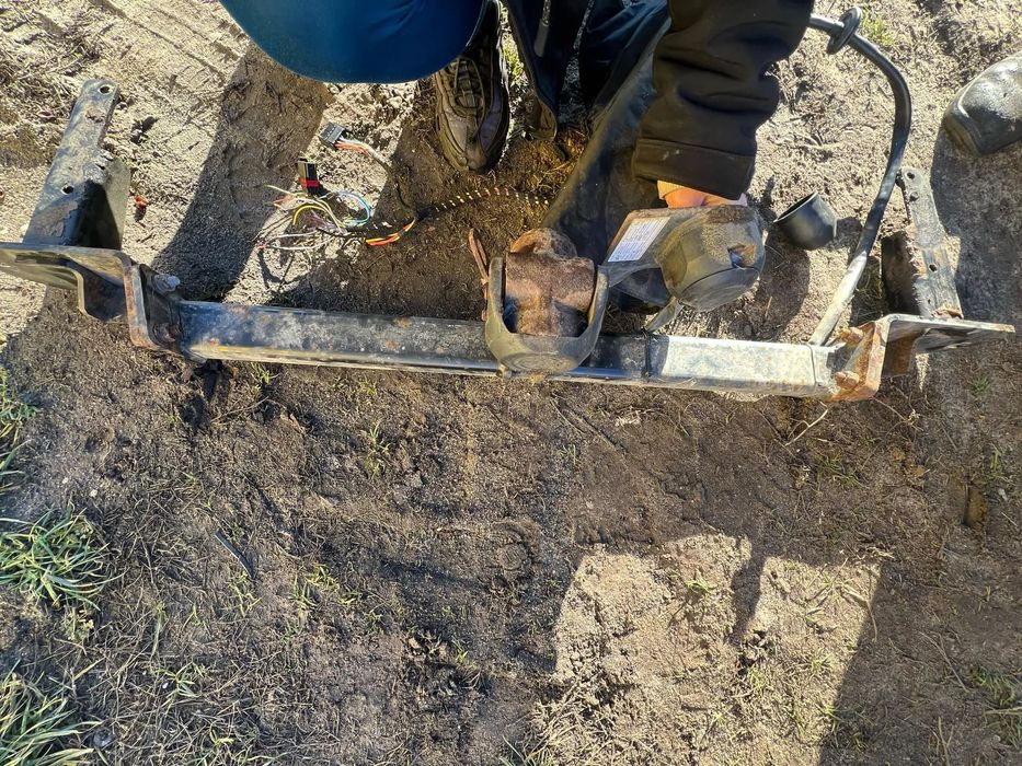 Lada Vesta 2017r. Hak holowniczy !! WYSYŁKA, CZĘŚCI !! KOMPLETNY