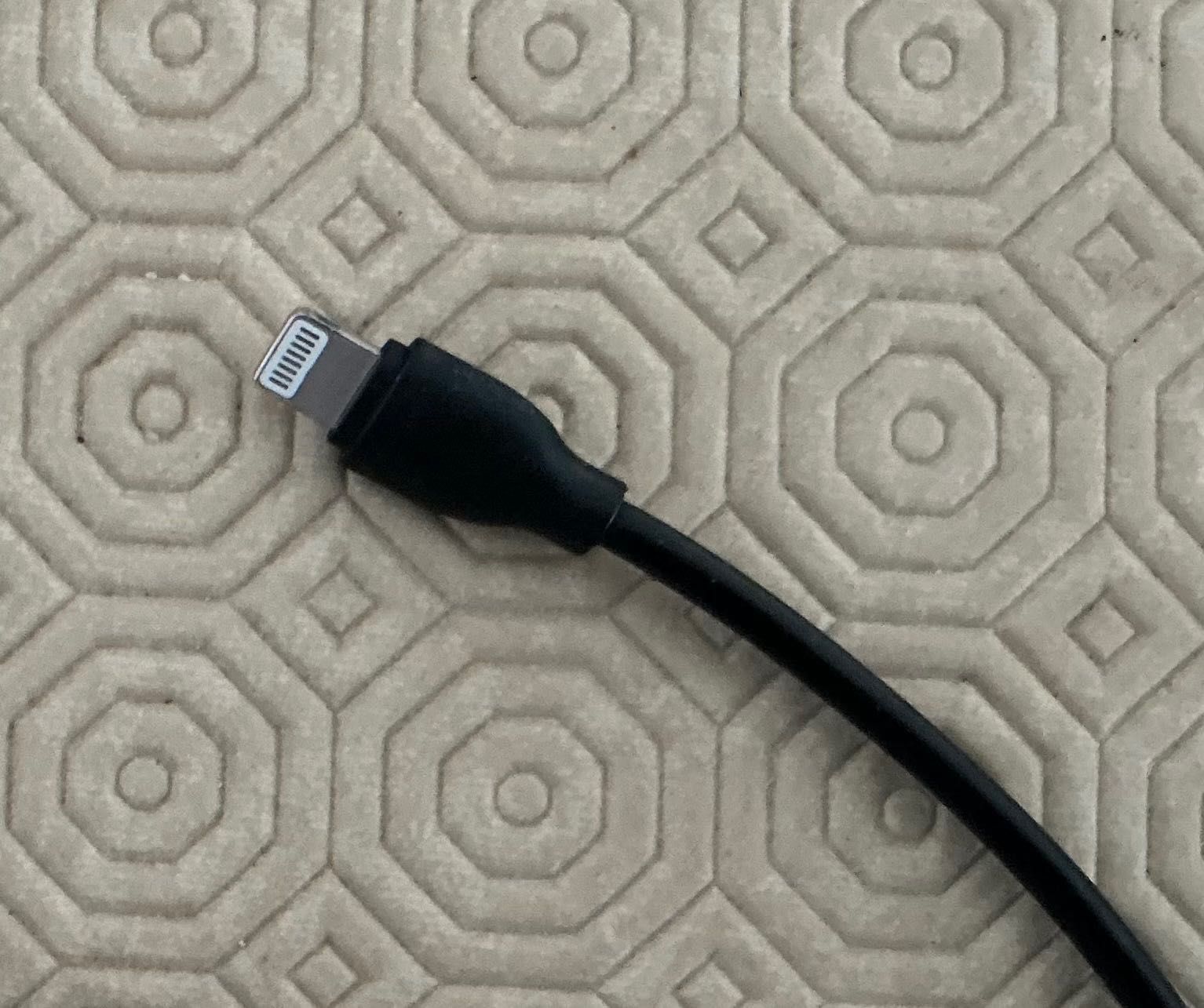 Cabo USB 3 em 1: microUSB, USB-C e lightning