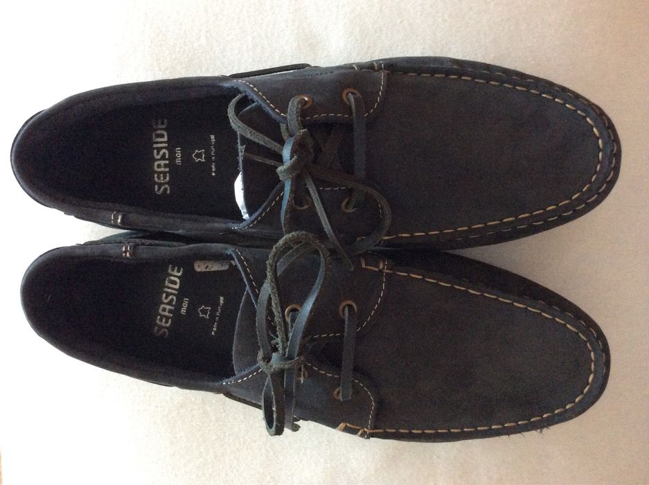 Sapatos NOVOS pele t41