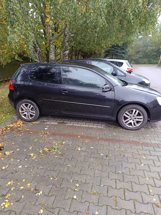Volkswagen golf 5 1.6benzyna