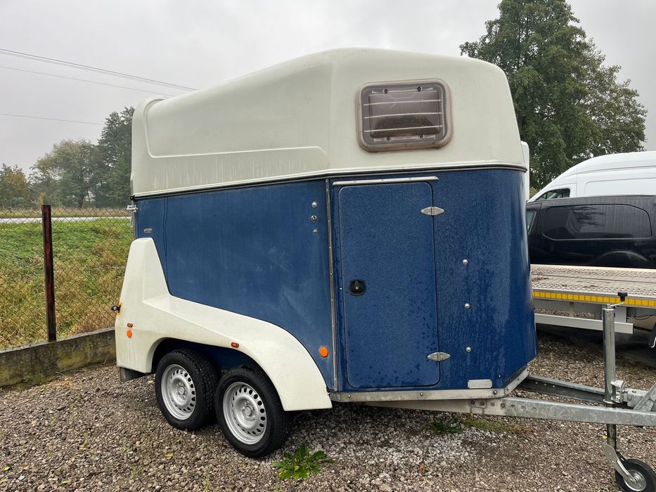 Przyczepa KONIOWÓZ do przewozu 2 koni sprowadzona z DE nowe opony